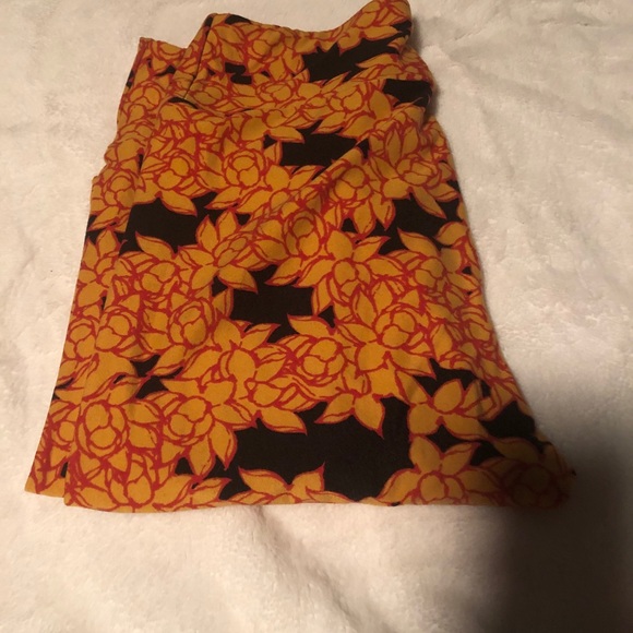 Four (4) pair one-size Lularoe leggings. - Picture 5 of 6